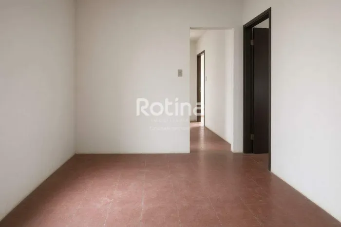 Casa residencial à venda no Bairro Luizote de Freitas, Uberlândia
