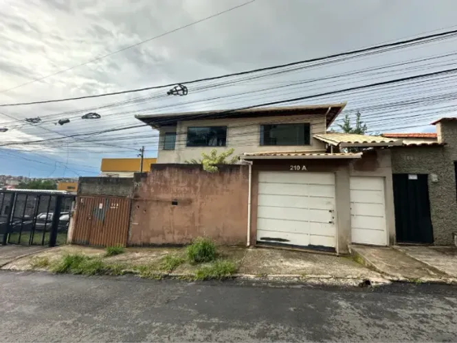 - Casa na Areinha
