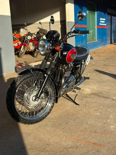 Triumph Bonneville t100 edição 110 anos