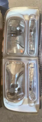 Farol caminhao F4000