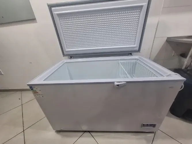 Freezer 400l, v110. Menos de 2 meses de uso.