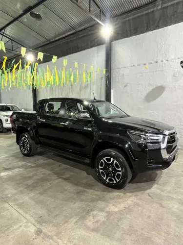 Toyota Hilux CD SRX Plus 4X4 2.8 TDI Die. Aut. 2025