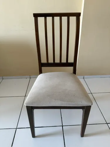 Vende-se cadeira de jantar da Jacaúna.