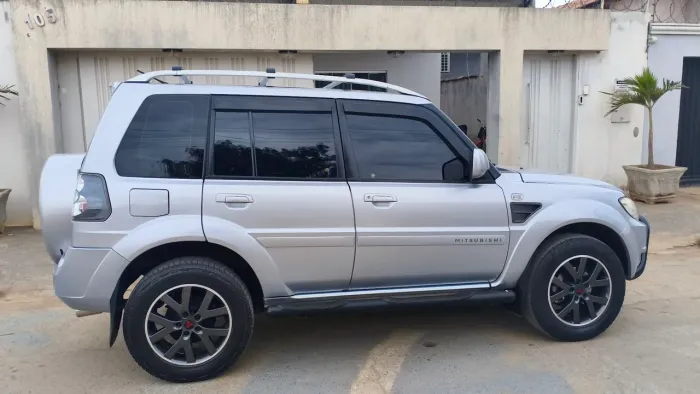 Mitsubishi Pajero TR4 2.0 Flex 16V 4X2 Aut. 2015