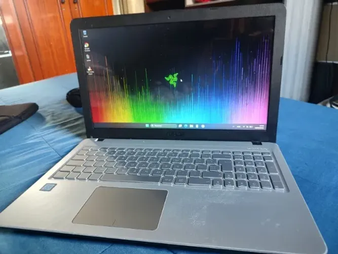 Notebook Asus i3 7ª geração / DDR4/SSD/ tela 15