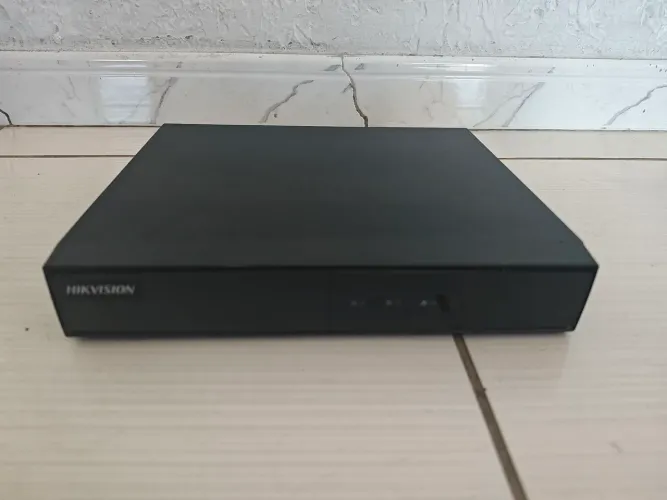 DVR Hikvision 8 canais DS-7208HGHI-F1