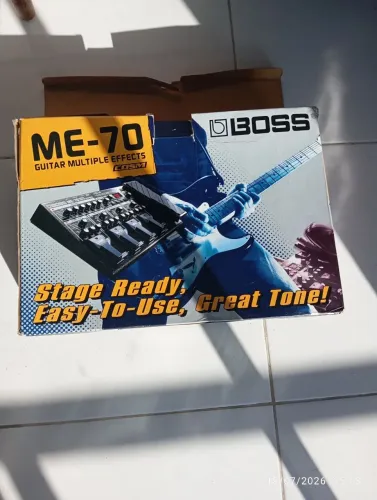 Pedaleira BOSS ME70