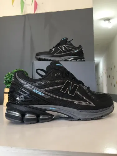 Tênis New balance 1906