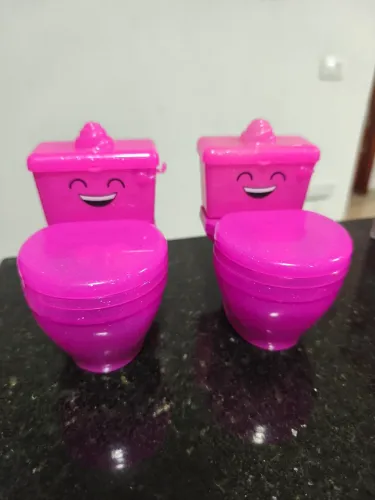 Pooparoos surpriseroos com troninho mattel