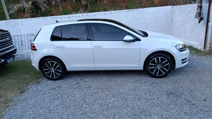 Volkswagen Golf Highline 1.4 TSI 140cv Aut. 2015