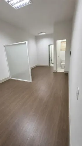 OPORTUNIDADE - Sala Comercial no Centro de Cachoeiro de Itapemirim - ES