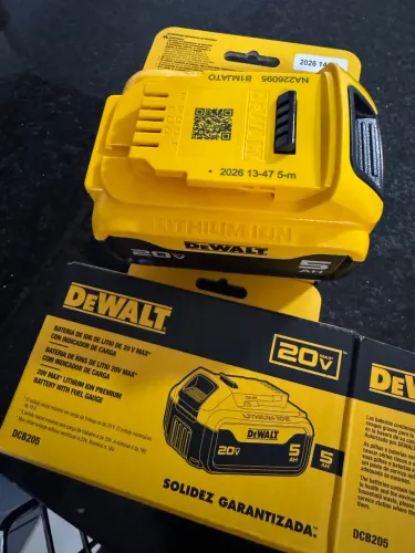 Bateria Dewalt 5AH nova