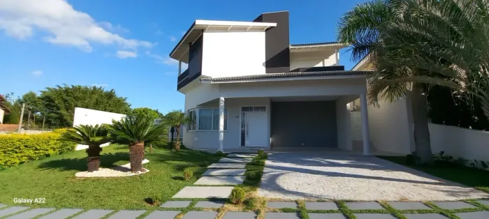 Casa à venda e para locação no Residencial Evidence com 3 suítes e piscina - Araçoiaba da