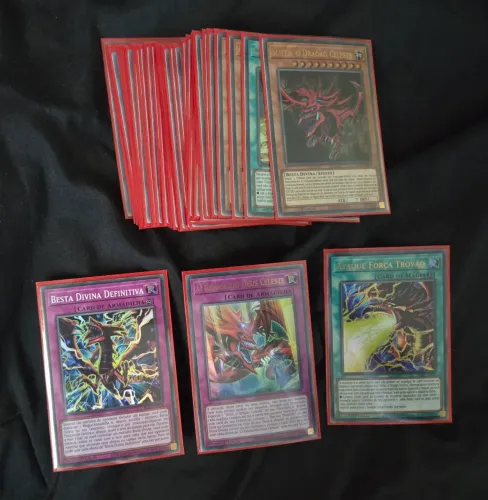 Deck Estrutural Slifer O Dragão Celeste + Cartas Extras