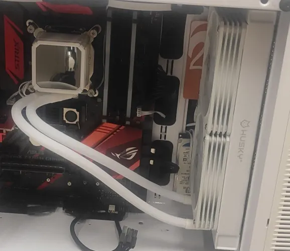 Cooler líquido husck RGB 1 mês de uso