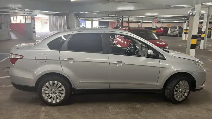 Fiat Grand Siena Essence 1.6 Flex 16V 2016