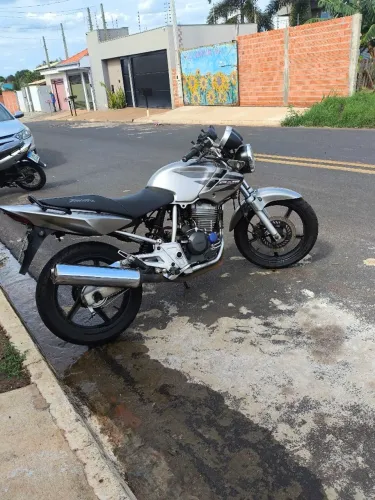 Vende se CBX 250 tw
