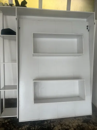 Cama Retrátil / Embutida de Parede com Prateleiras (Perfeito Estado / Economize Espaço)
