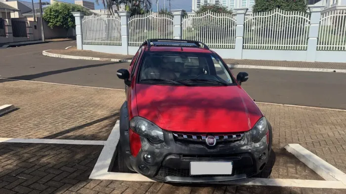 Fiat Strada Adventure 1.8/ 1.8 Locker Flex CE 2015