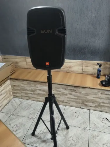 Caixa ativa JBL eon 510 
