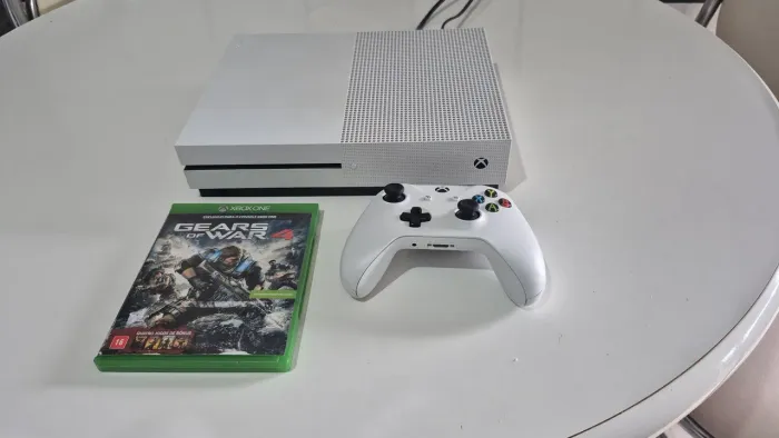 Xbox One S