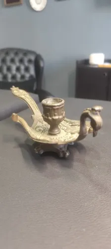 Castiçal de mão para vela antigo