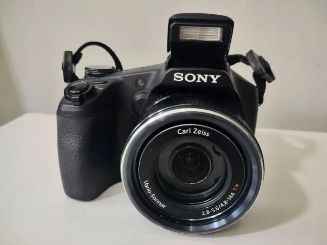 Câmera Sony HX 100V