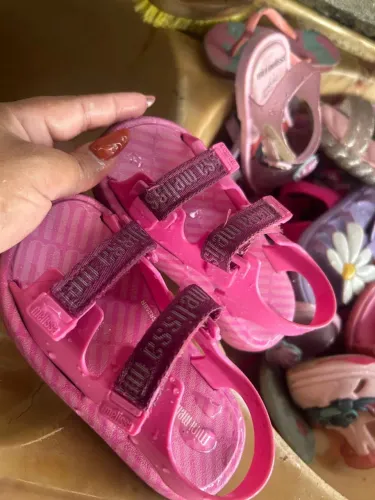 Mini Melissa tamanha 23