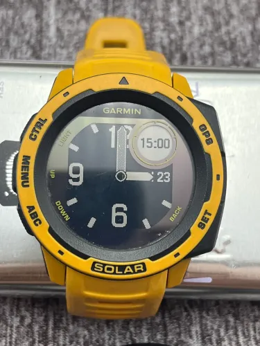 Relógio garmin instinct solar orange
