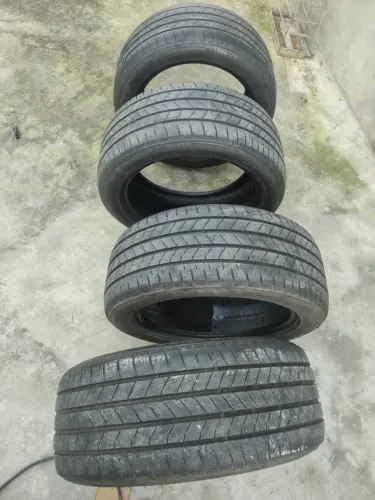 Pneus 225 50 r17