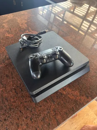 PS4 Slim 1TB