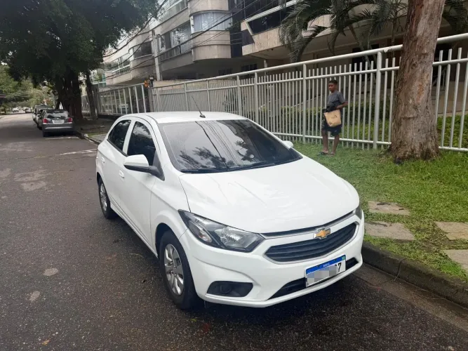 Chevrolet Onix Hatch LT 1.0 8V Flexpower 5P Mec. 2018