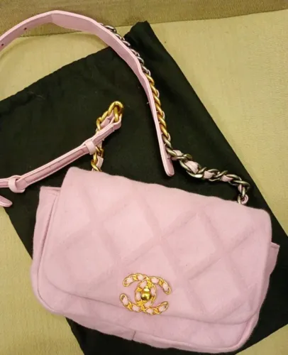 Bolsa pochete couro camurça rosa C22 Chanel