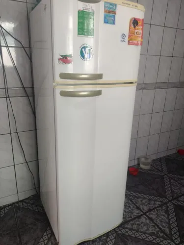 Geladeira fross free Electrolux ( 400 litros ) ( $$ 700 ) *