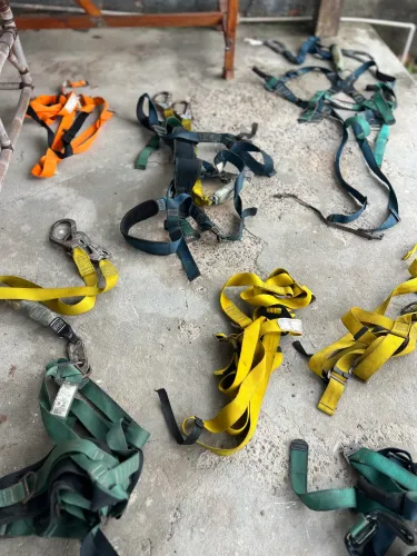 Cintos de segurança e talabarte
