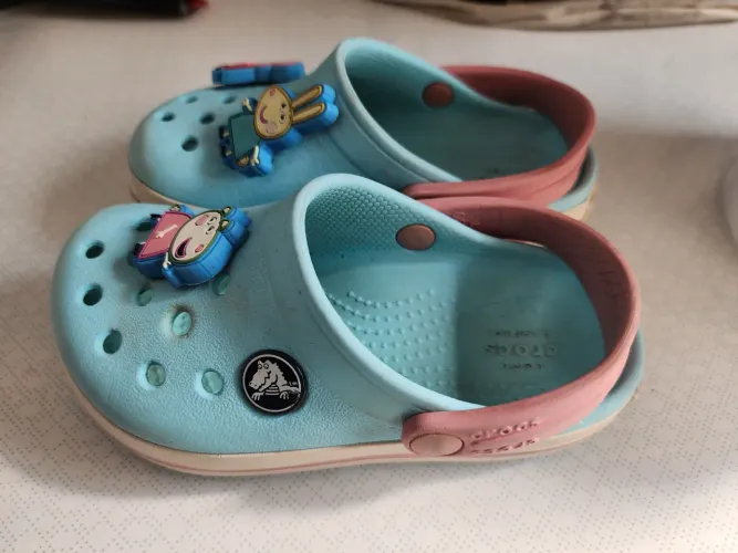 Crocs C8