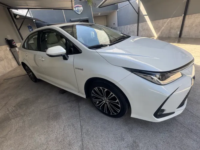 Toyota Corolla Altis Prem. Hybrid 1.8 Flex AUT 2020