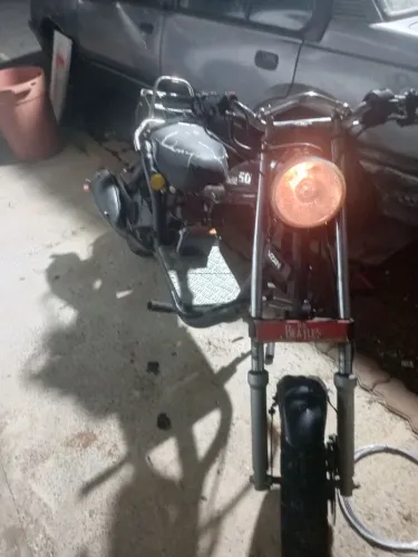 Vende-se moto BEE 50