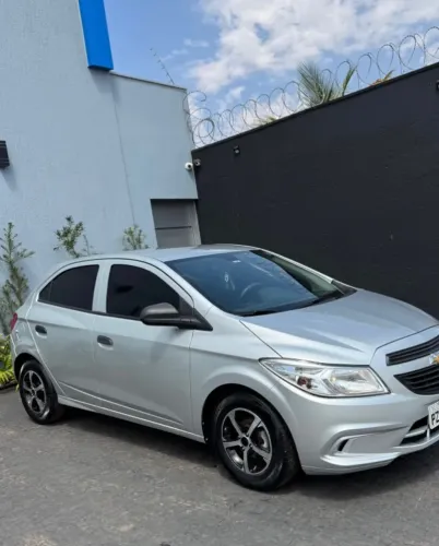 Chevrolet Onix JOY Hatch 1.0 8V Flex Mec. 4P 2018