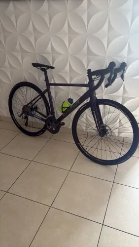 Oggi Stimolla Disc Tiagra 20V - praticamente zero + capacete e óculos