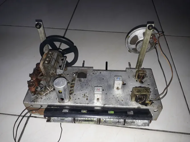 Chassis de radio semp transistorizado funcionando