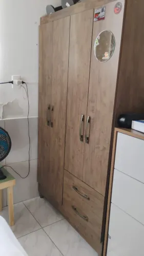 Guarda-Roupas / Armário de Quarto