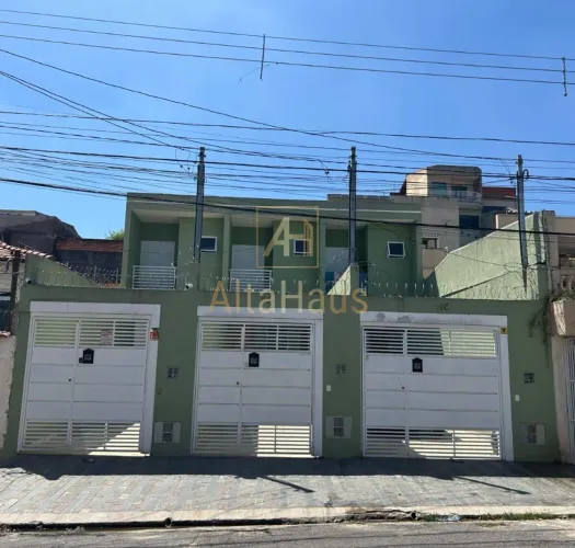 Sobrado à Venda em Itaquera, São Paulo 3 Quartos, 1 Suíte, 2 Vagas de Garagem 120m² de Áre
