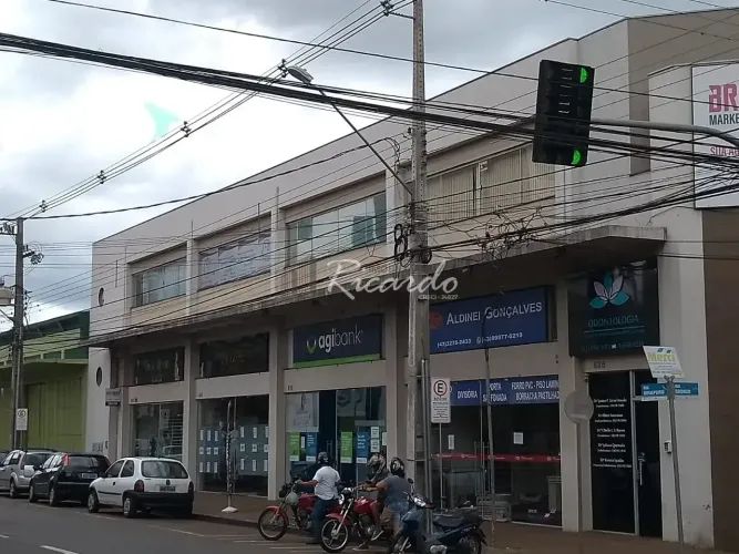 Comercial para Locação 37,87M², Centro, Arapongas - PR