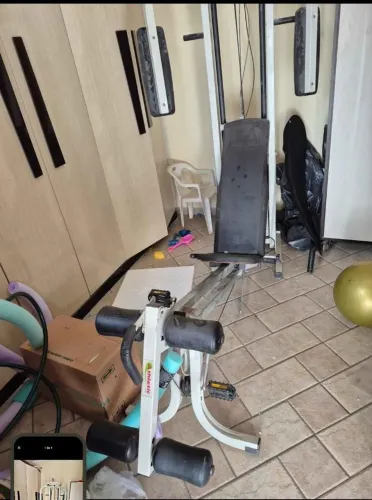 (ENTREGO SEM TAXA) MÁQUINA DE MUSCULAÇÃO COMPLETA.