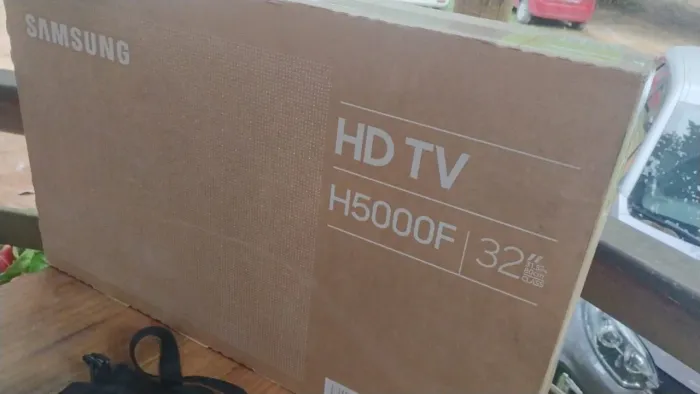 TV Samsung 32 polegadas. Nova e na caixa lacrada!!!