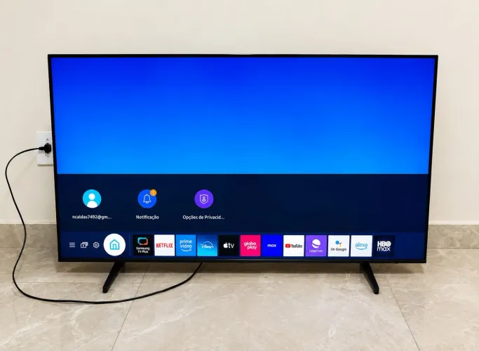 Vendo tv smart 50 polegadas Samsung 4k novinha