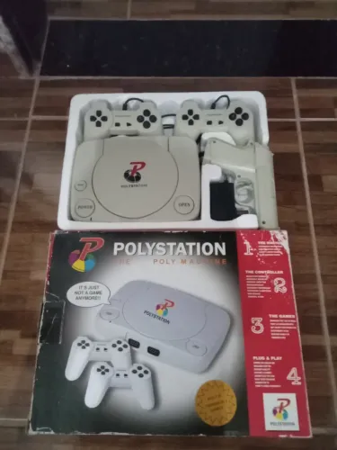 Polystation bem conservado com caixa e manual