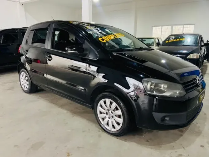 Volkswagen Fox 1.0 MI Total Flex 8V 5P 2014