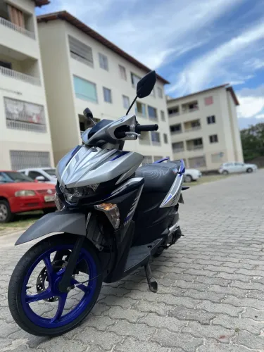 Vendo essa Neo, super econômica e em preço acessível! 